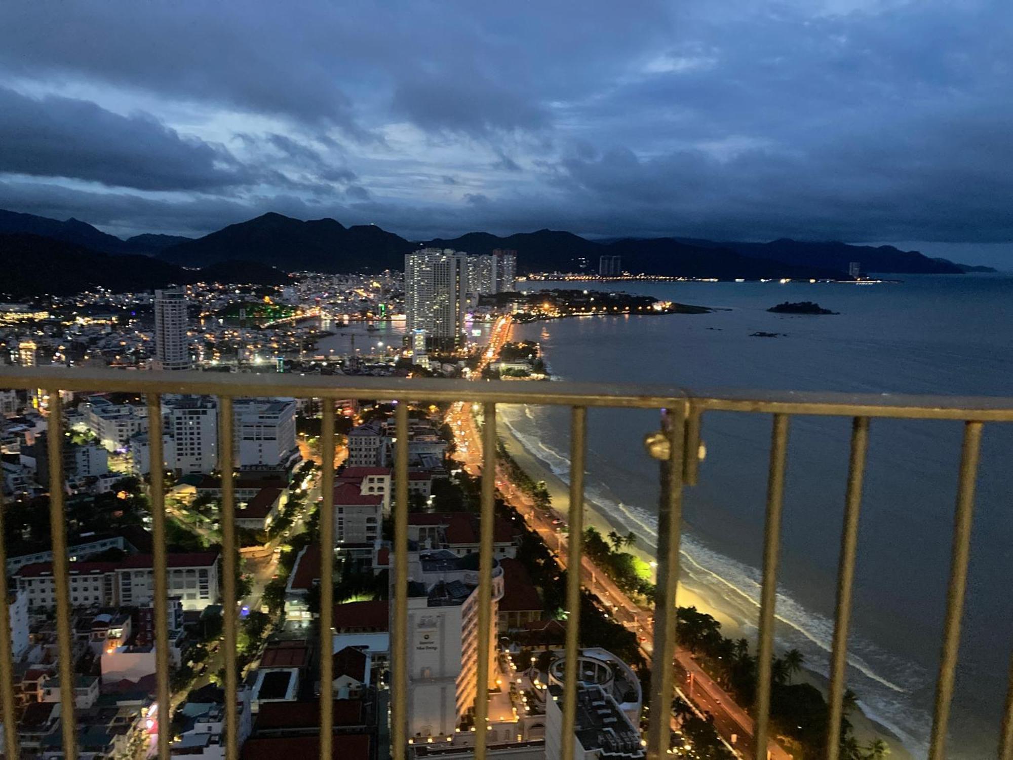Can Ho Gold Coast O Nha Trang View Bien - Vivastay Eksteriør bilde